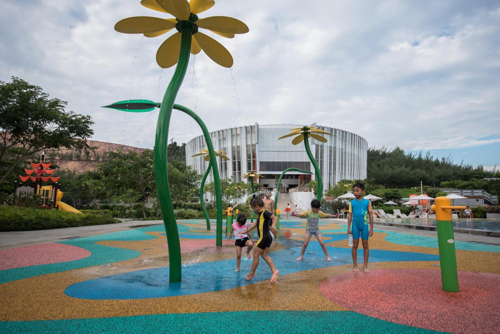 Harris Resort Barelang Batam Sagulung Exterior foto