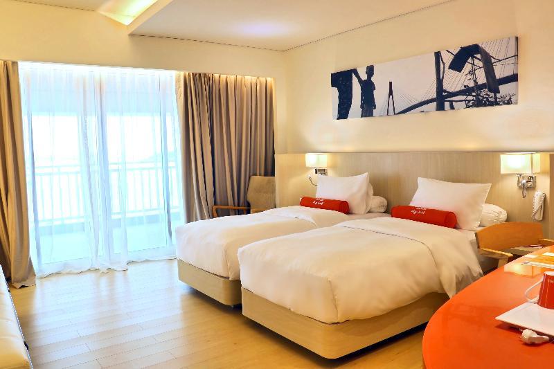 Harris Resort Barelang Batam Sagulung Exterior foto