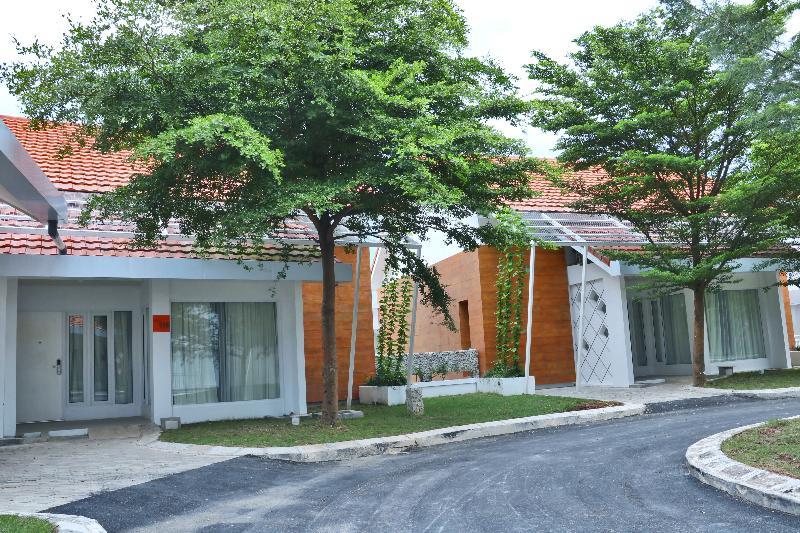 Harris Resort Barelang Batam Sagulung Exterior foto