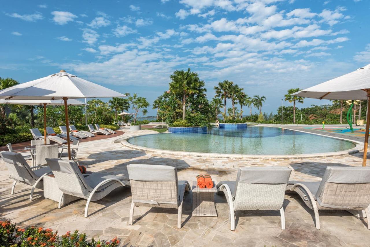 Harris Resort Barelang Batam Sagulung Exterior foto